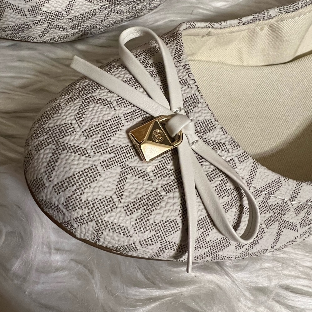 Michael kors flats brand new authentic - Picture 3 of 3